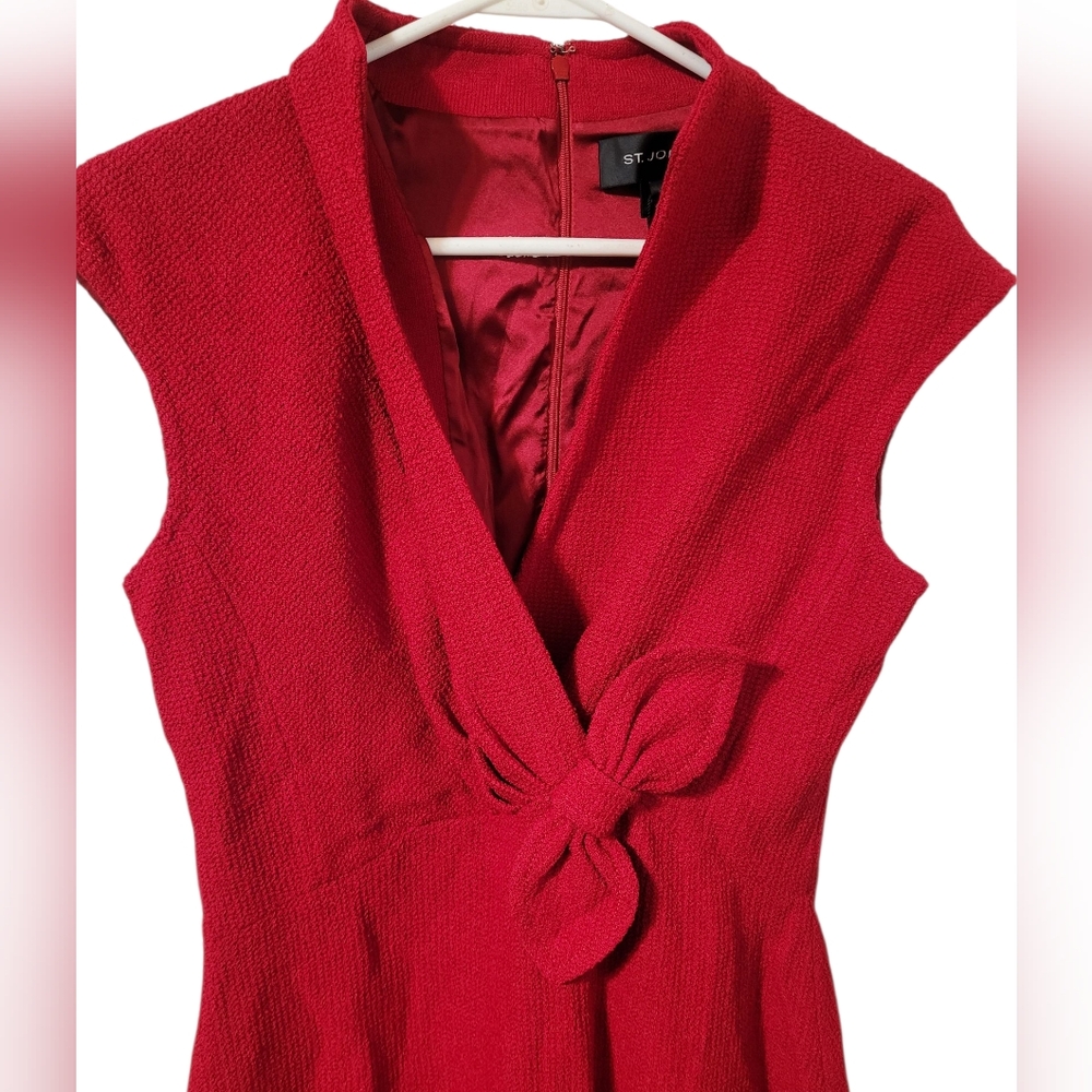 St. John Elegant Red Bow Women's Dress (SIze 6) - Picture 2 of 7